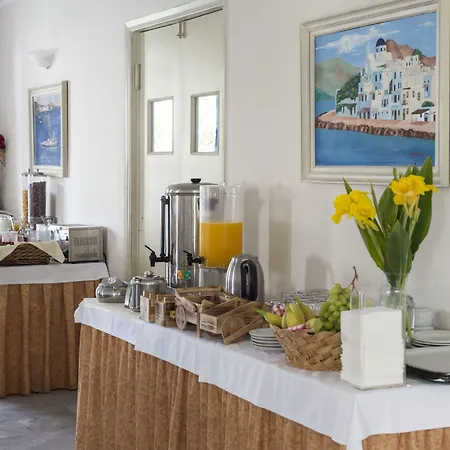 Aegeon Parikia (Paros)