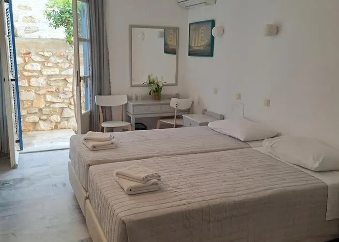 Aegeon Parikia (Paros)